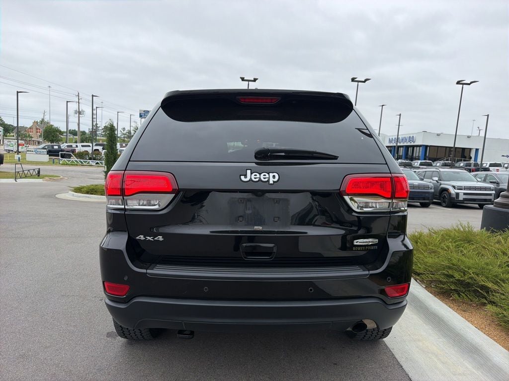 2020 Jeep Grand Cherokee Laredo