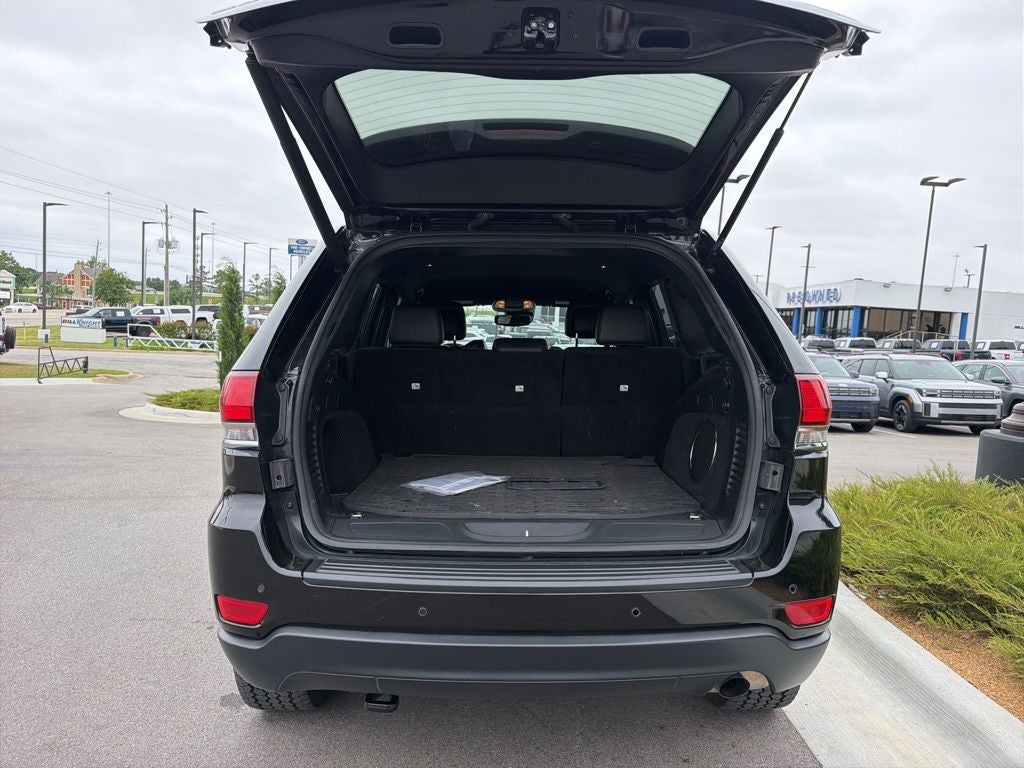 2020 Jeep Grand Cherokee Laredo