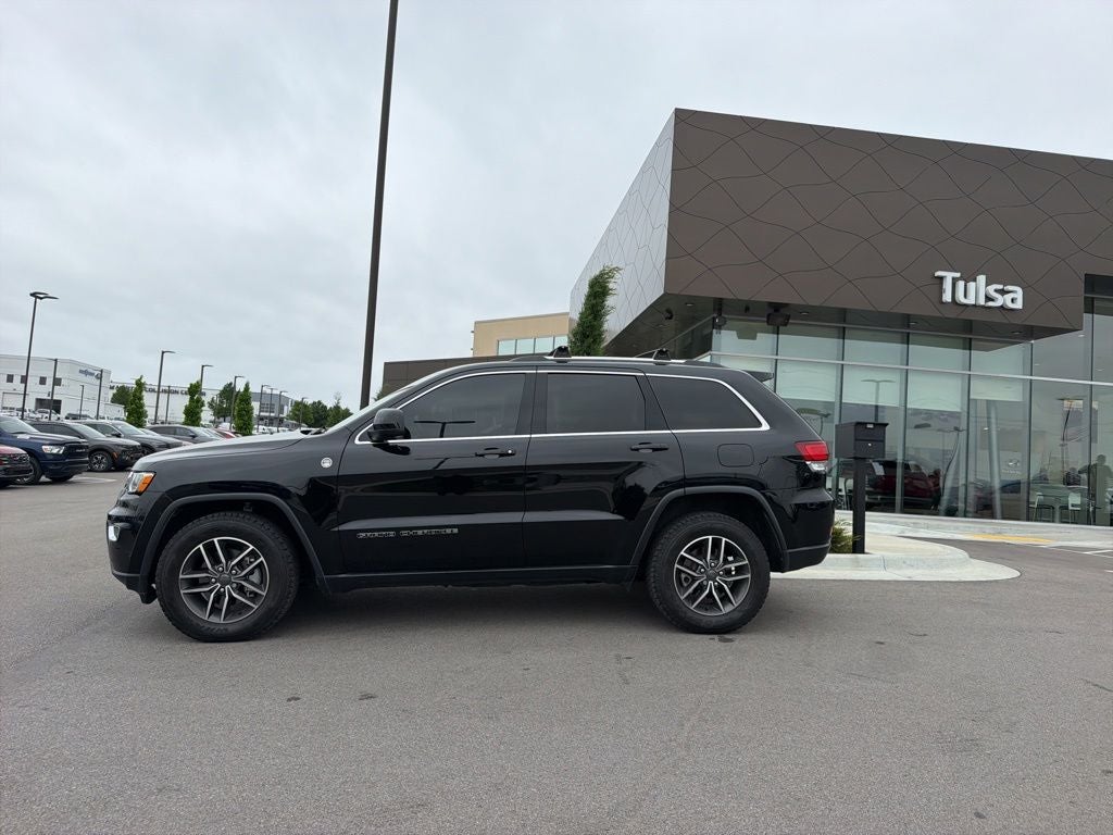 2020 Jeep Grand Cherokee Laredo