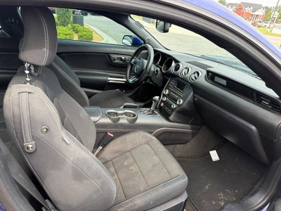 2016 Ford Mustang V6