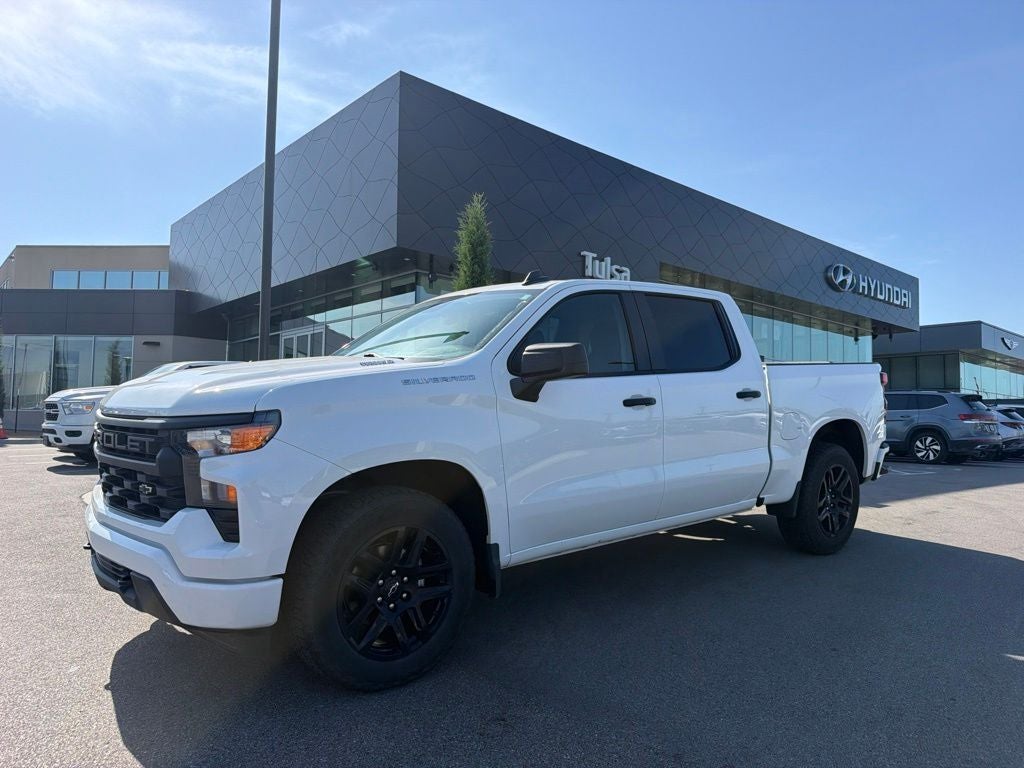 2025 Chevrolet Silverado 1500 Custom