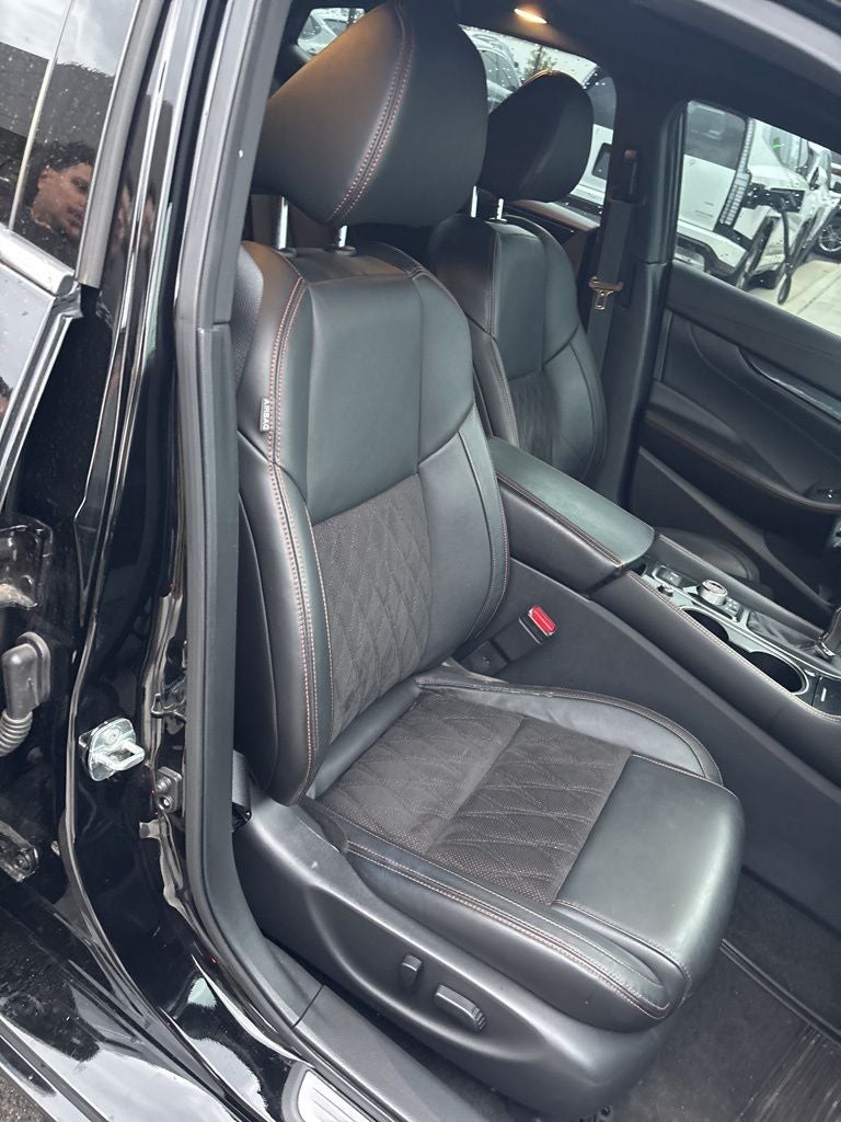 2023 Nissan Maxima SR