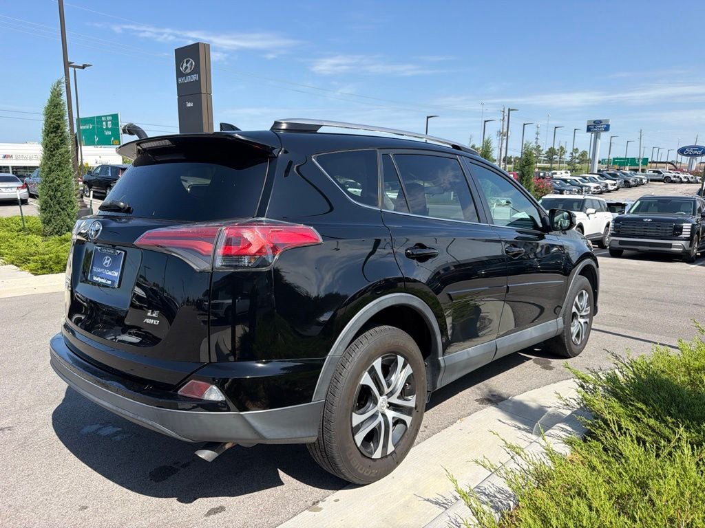 2017 Toyota RAV4 LE