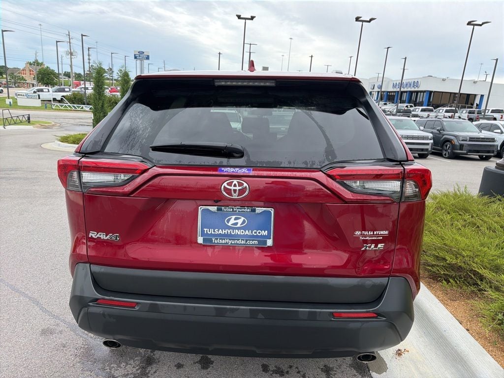 2020 Toyota RAV4 XLE