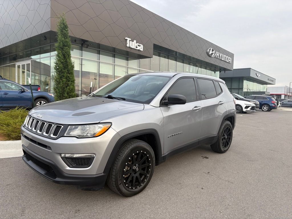2018 Jeep Compass Sport's photo