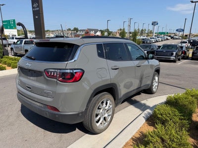 2023 Jeep Compass Latitude Lux