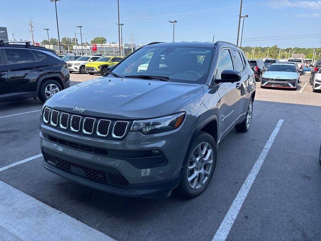 2023 Jeep Compass Latitude Lux