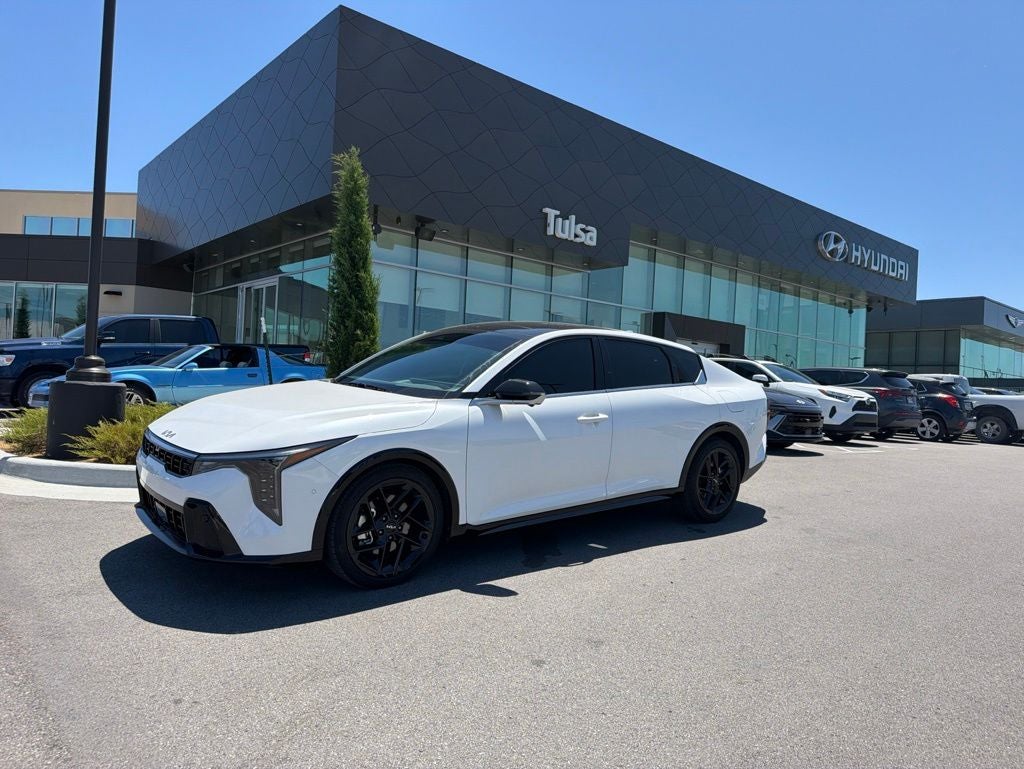 2025 Kia K4 GT-Line Turbo AT's photo
