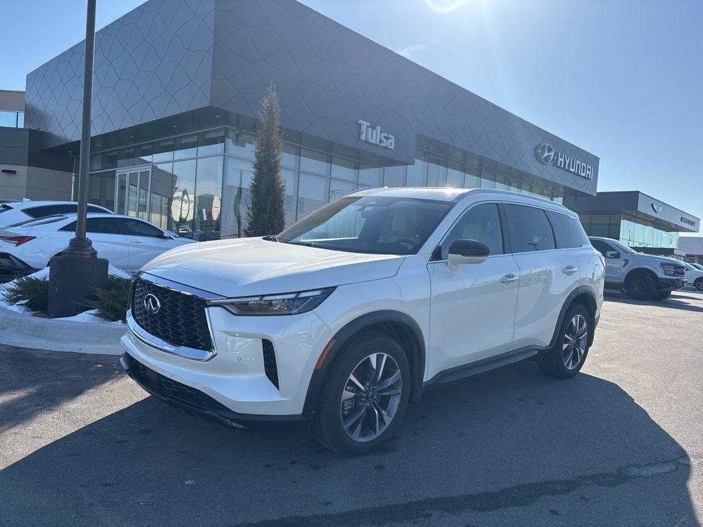 2025 INFINITI QX60 LUXE