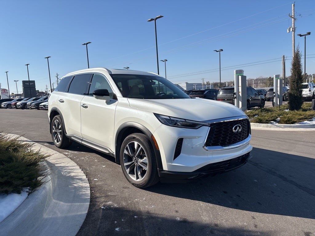 2025 INFINITI QX60 LUXE