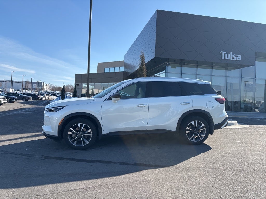 2025 INFINITI QX60 LUXE
