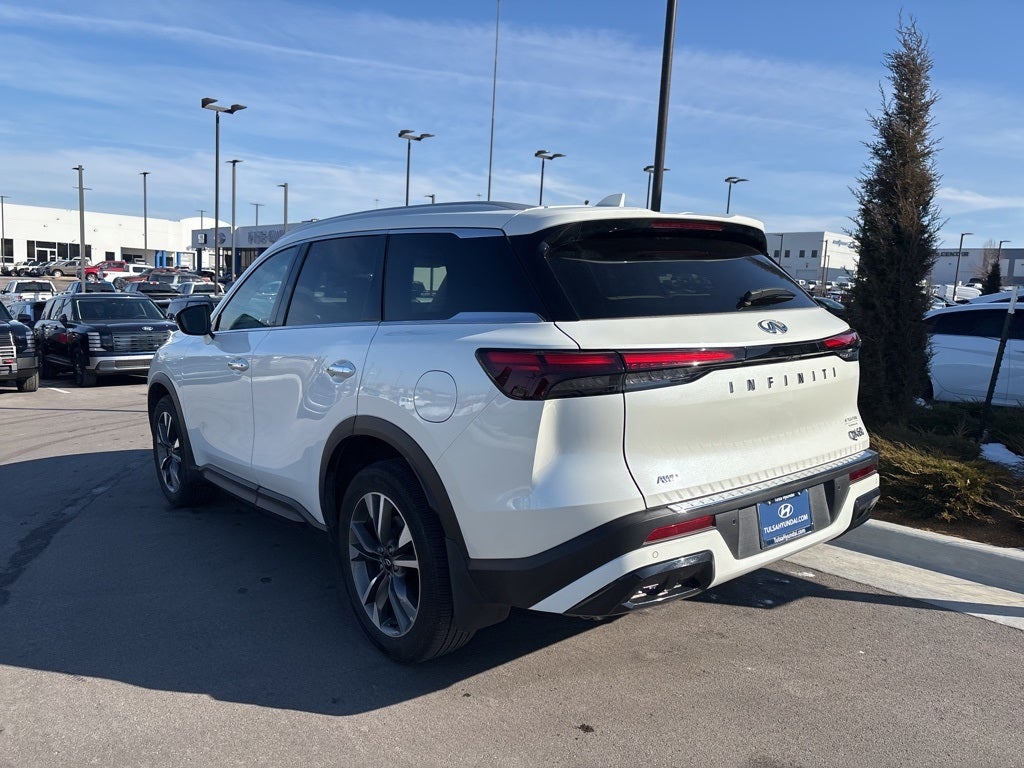 2025 INFINITI QX60 LUXE