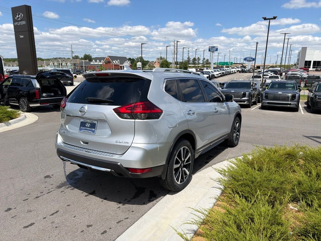 2017 Nissan Rogue SL