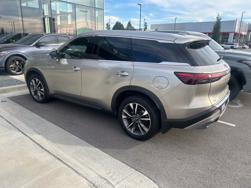 2022 INFINITI QX60 LUXE