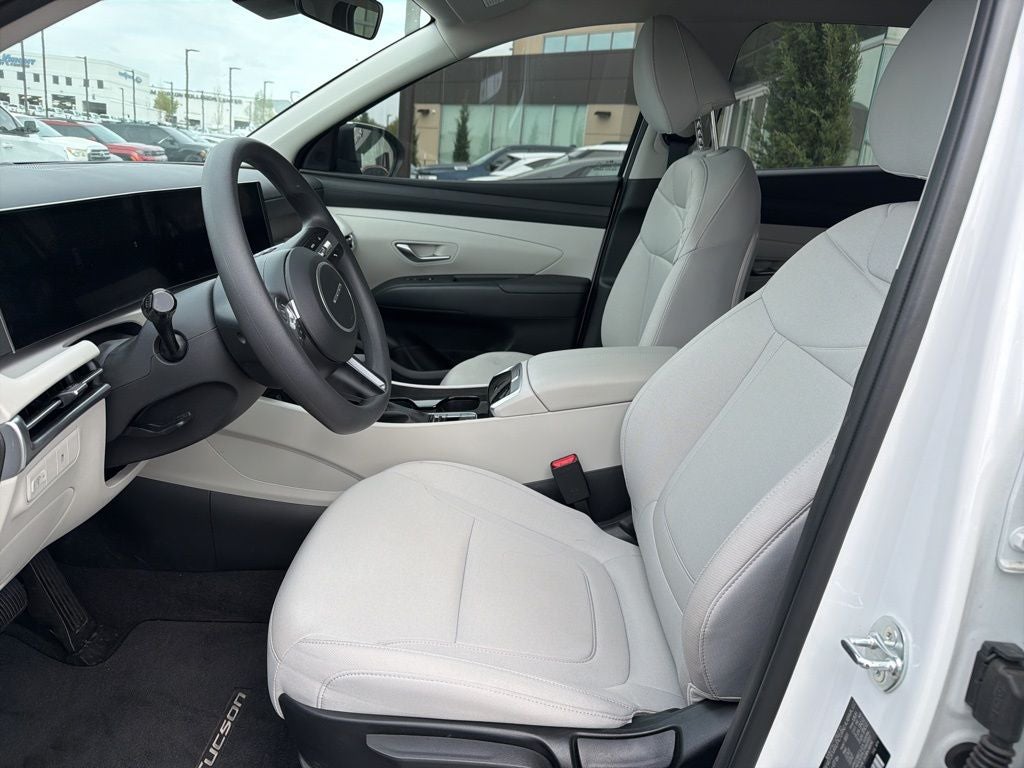 2025 Hyundai TUCSON SE