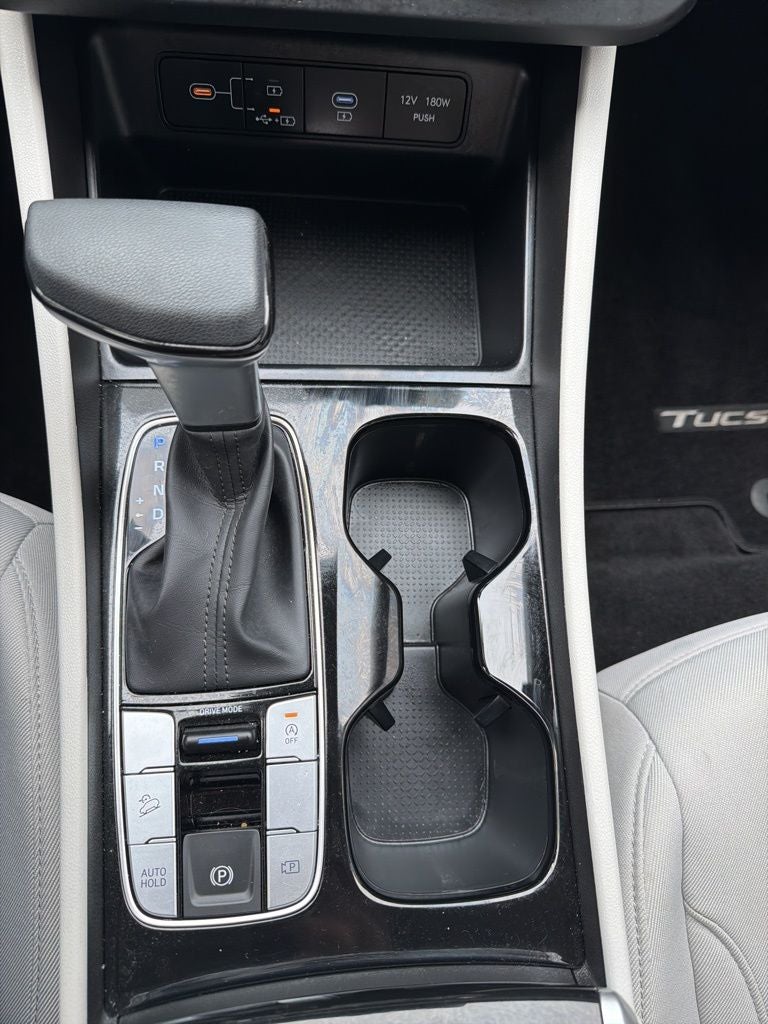 2025 Hyundai TUCSON SE