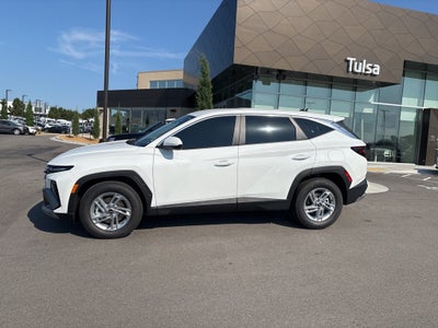 2026 Hyundai TUCSON SE FWD