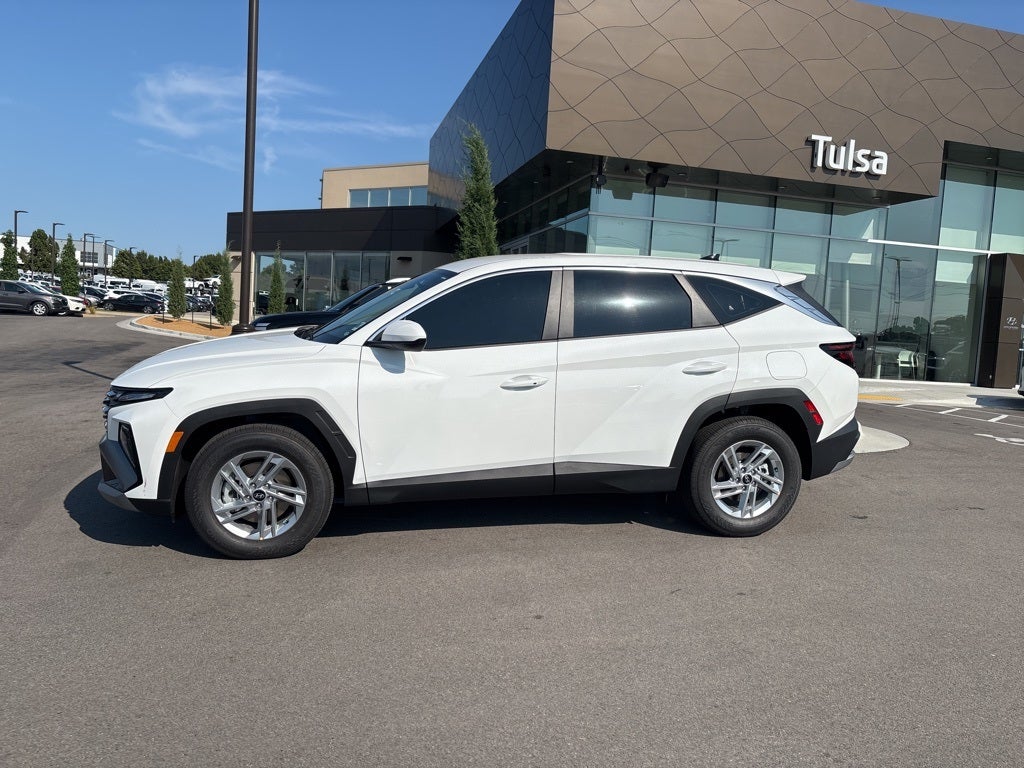 2026 Hyundai TUCSON SE FWD