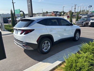 2026 Hyundai TUCSON SE FWD