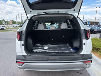 2026 Hyundai TUCSON SE FWD