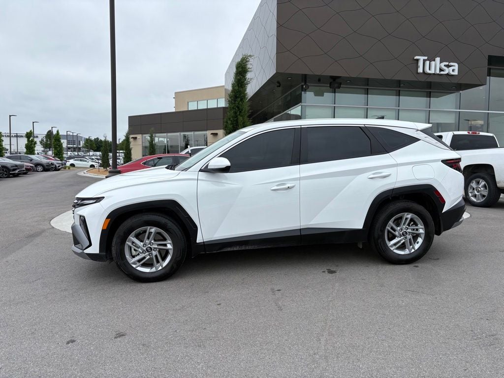 2025 Hyundai TUCSON SE