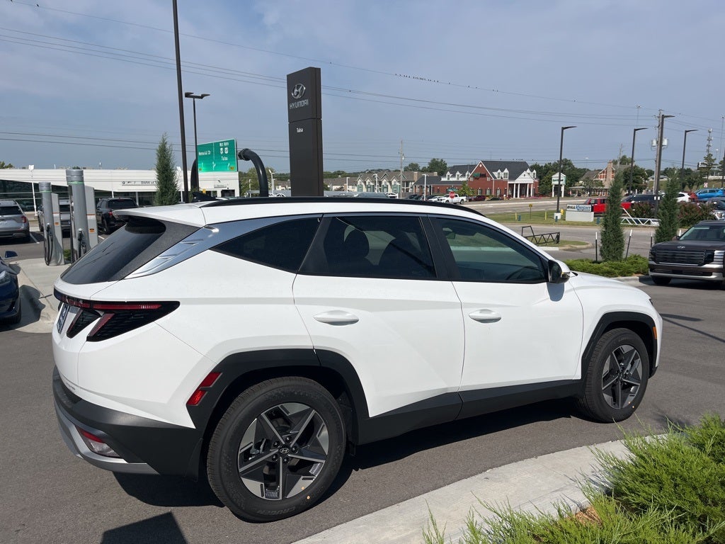 2026 Hyundai TUCSON SEL Premium FWD