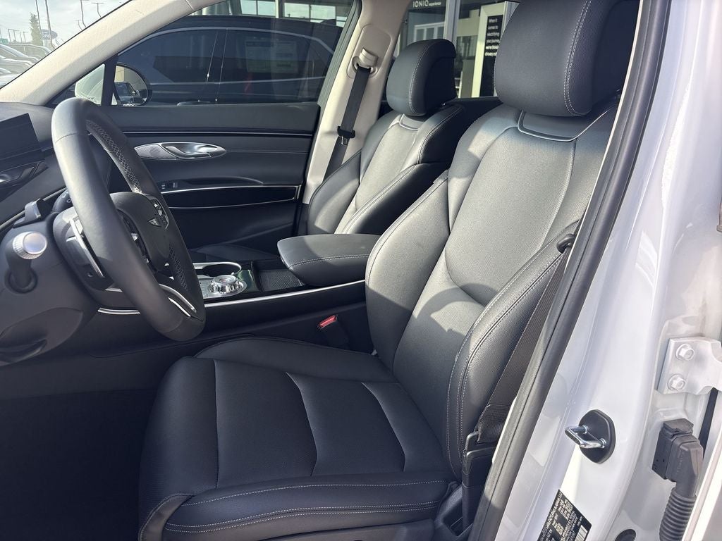 2026 Genesis GV70 2.5T