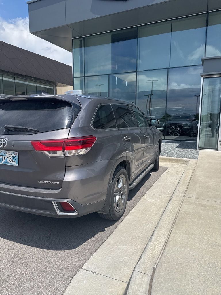 2017 Toyota Highlander Limited Platinum