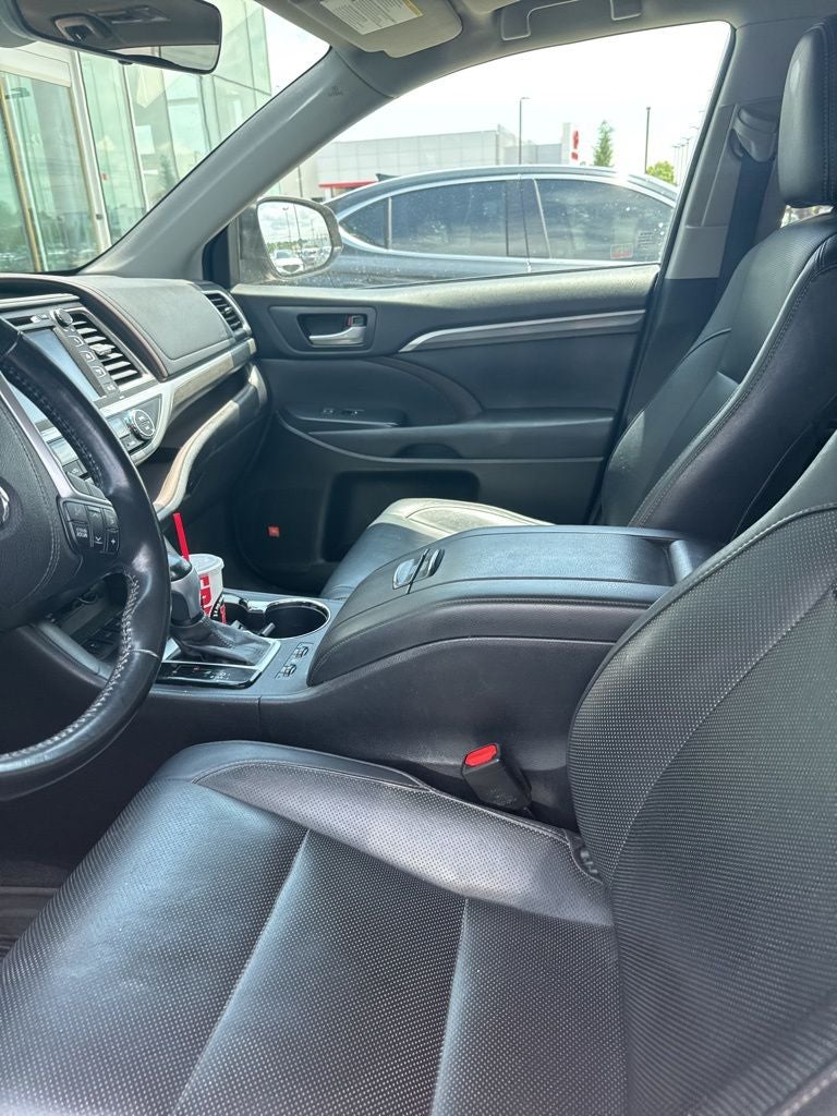 2017 Toyota Highlander Limited Platinum