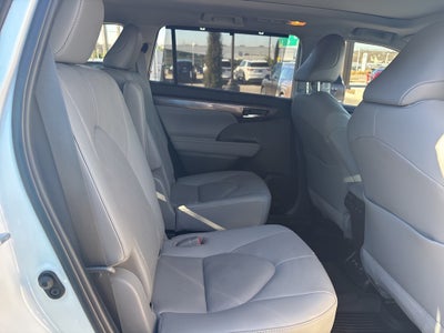 2020 Toyota Highlander Platinum