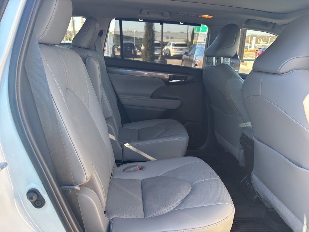 2020 Toyota Highlander Platinum