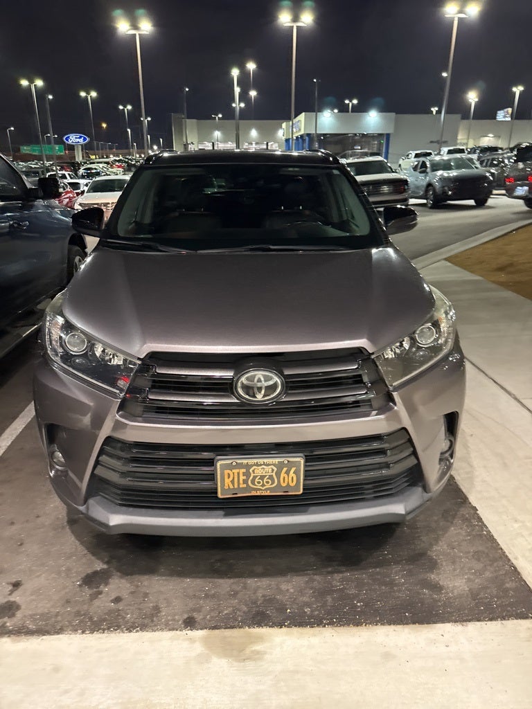 2019 Toyota Highlander SE