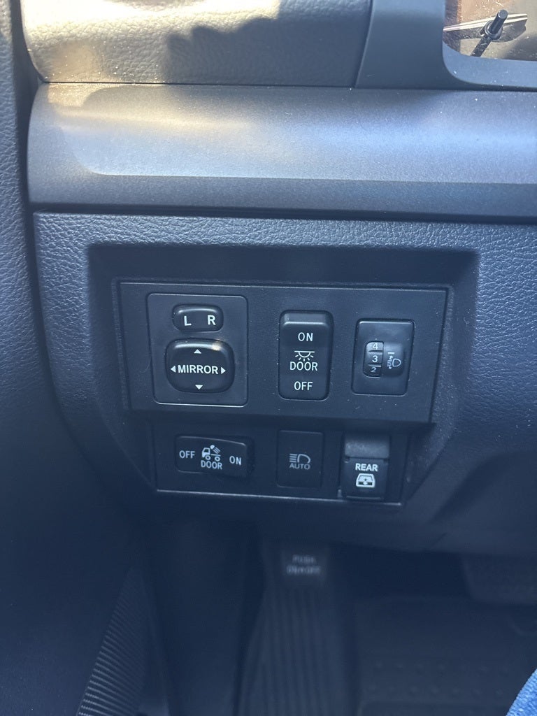 2020 Toyota Tundra SR5 5.7L V8