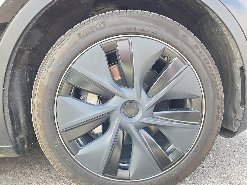 2025 Tesla Model Y Long Range