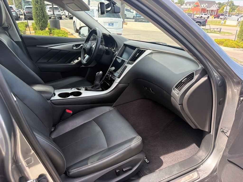 2023 INFINITI Q50 LUXE