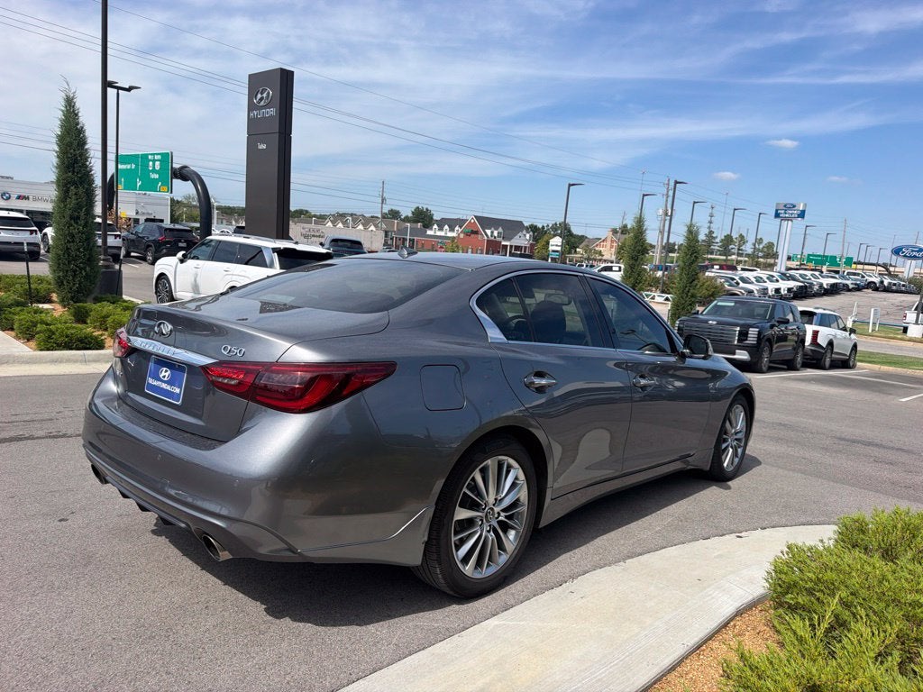 2023 INFINITI Q50 LUXE