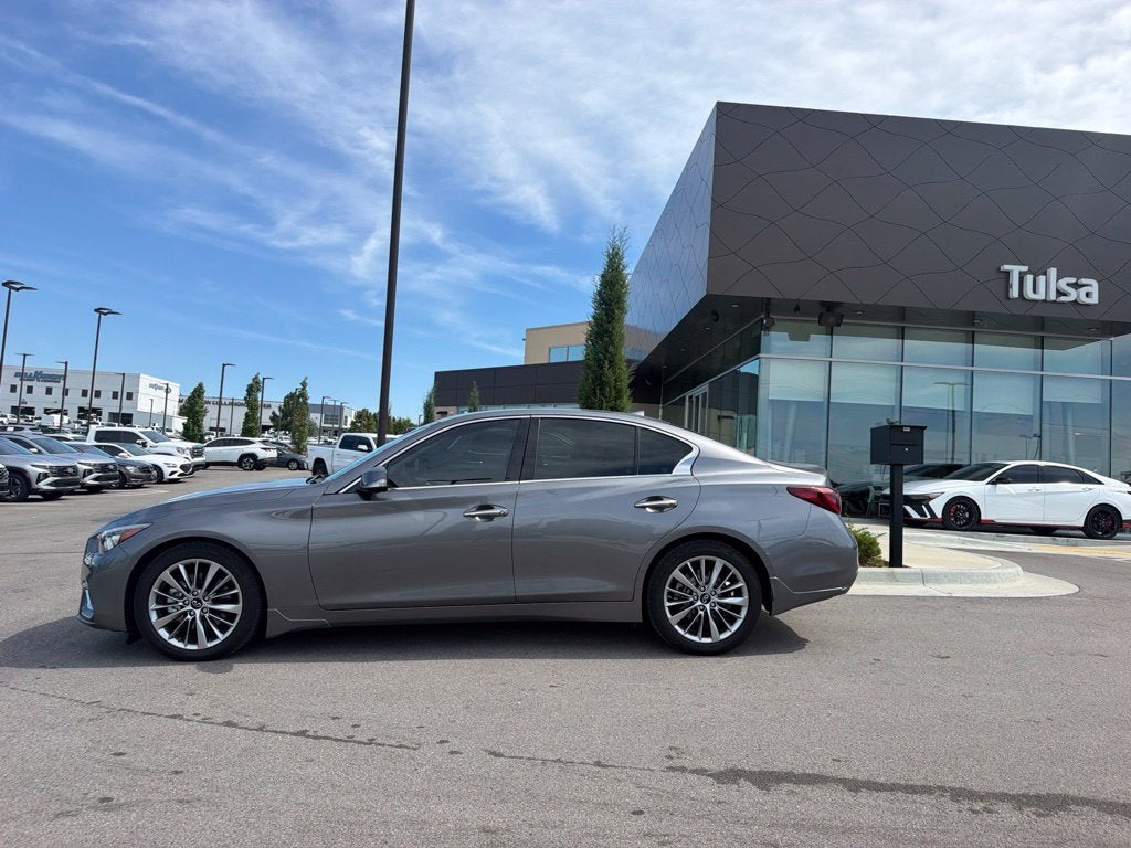 2023 INFINITI Q50 LUXE