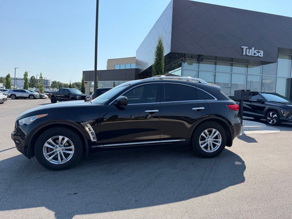2011 INFINITI FX35 Base