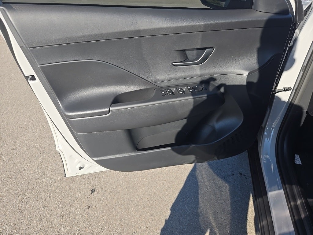 2026 Hyundai KONA SE FWD