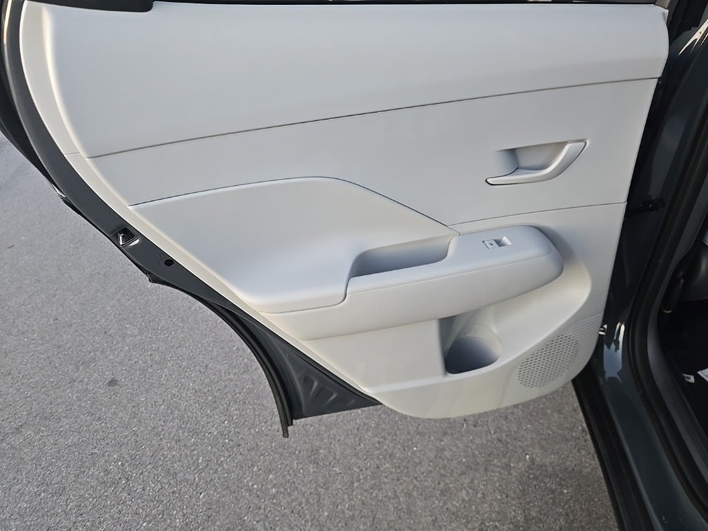 2026 Hyundai KONA SE FWD