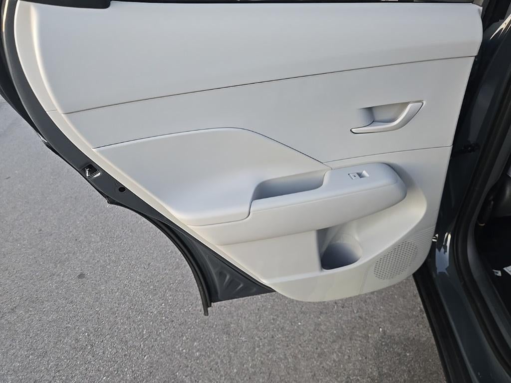 2026 Hyundai KONA SE FWD