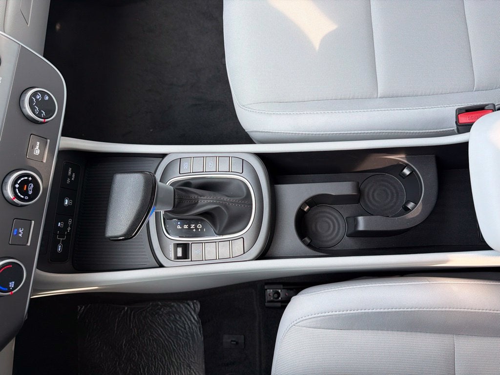 2026 Hyundai KONA SE AWD
