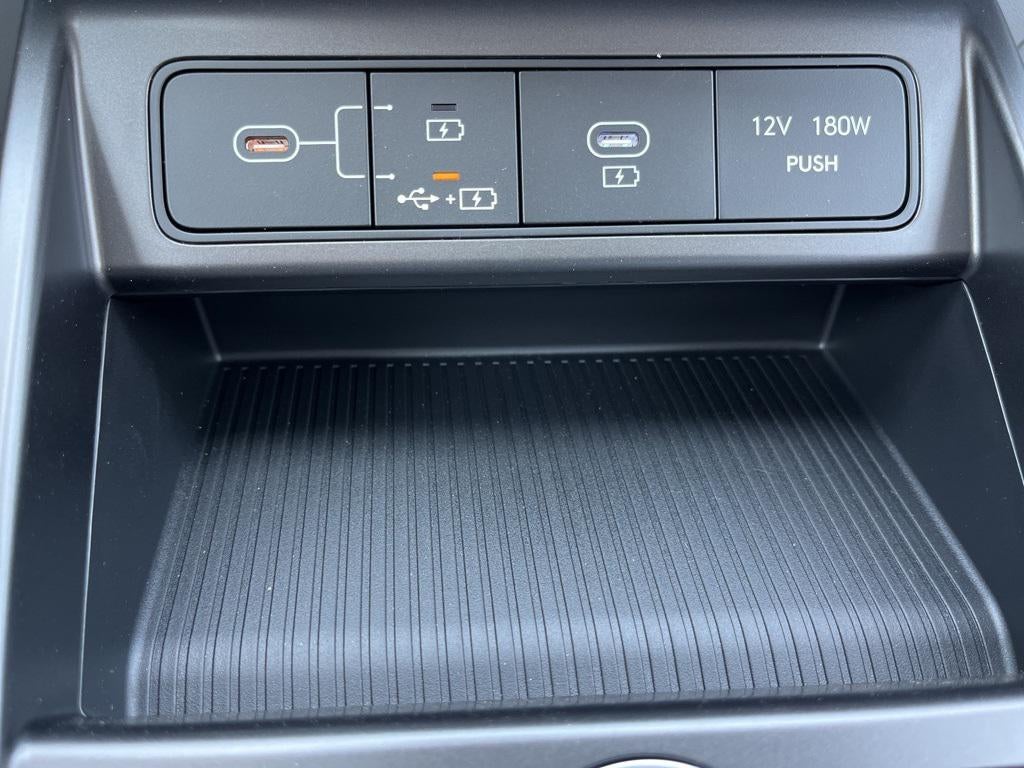 2025 Hyundai KONA ELECTRIC SEL