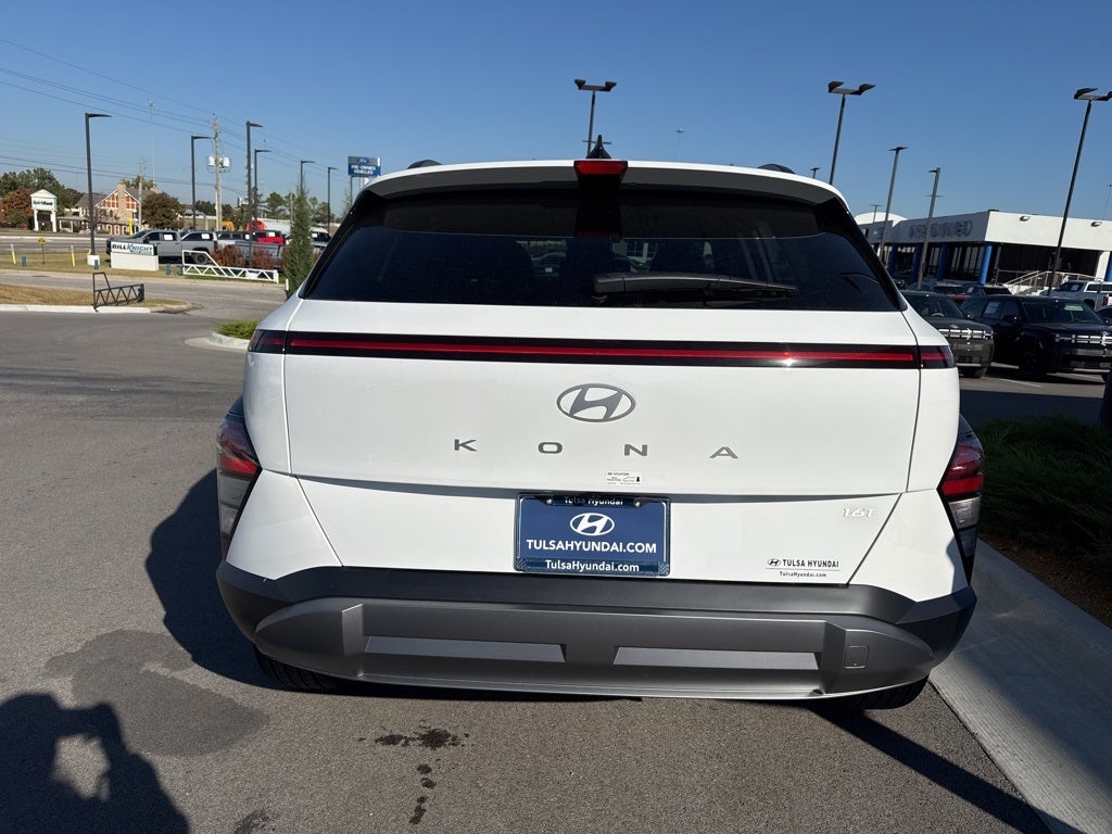 2026 Hyundai KONA SEL Premium FWD