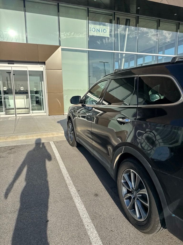 2017 Hyundai SANTA FE SE