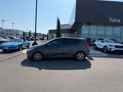 2013 Hyundai ACCENT SE