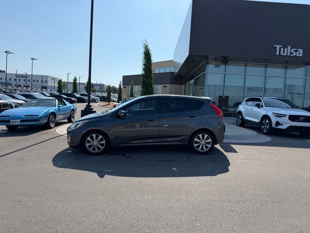 2013 Hyundai ACCENT SE