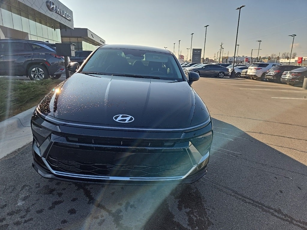 2025 Hyundai SONATA SE