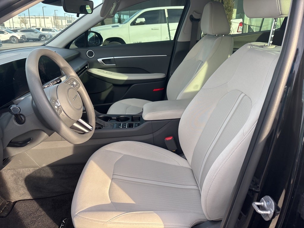 2025 Hyundai SONATA SE