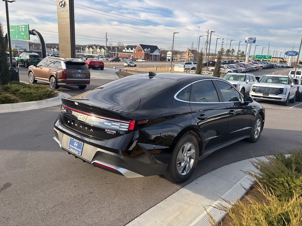 2025 Hyundai SONATA SE